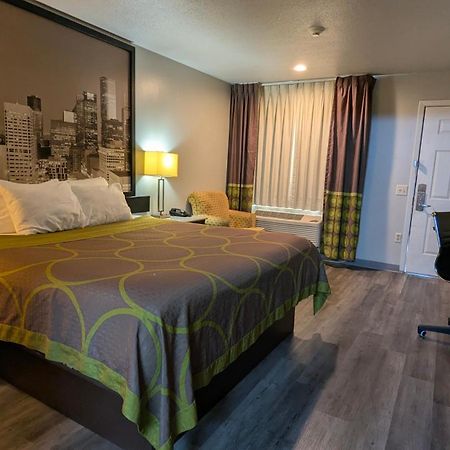 Super 8 By Wyndham Houston/Willowbrook Hwy 249 מראה חיצוני תמונה