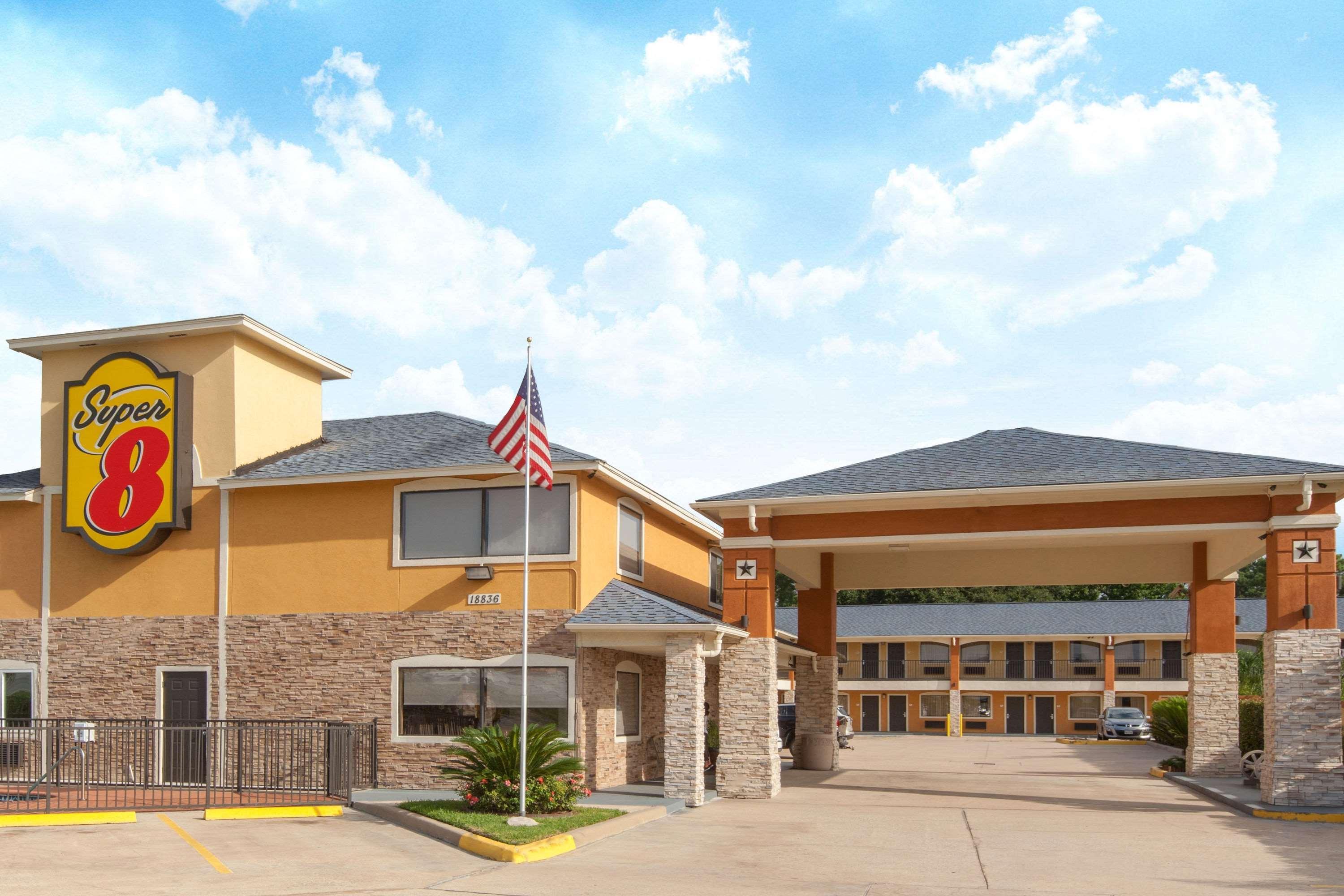 Super 8 By Wyndham Houston/Willowbrook Hwy 249 מראה חיצוני תמונה