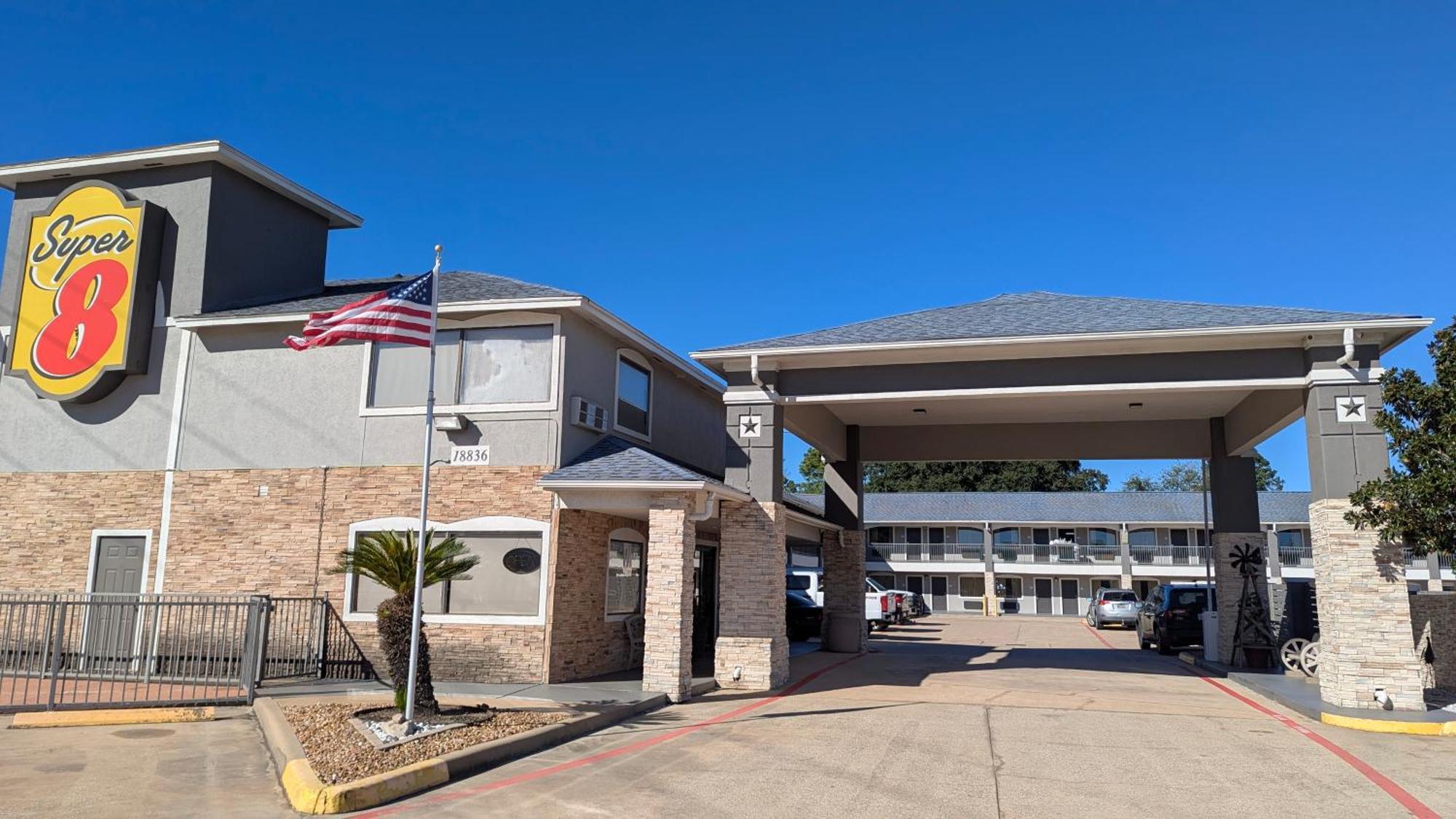 Super 8 By Wyndham Houston/Willowbrook Hwy 249 מראה חיצוני תמונה