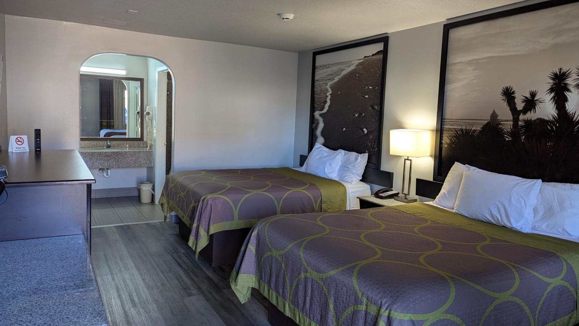 Super 8 By Wyndham Houston/Willowbrook Hwy 249 מראה חיצוני תמונה