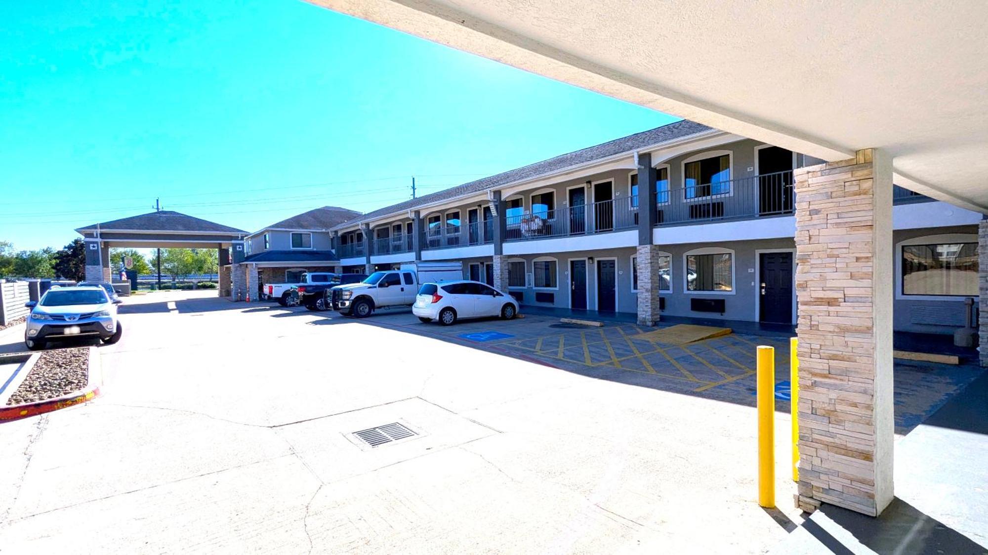 Super 8 By Wyndham Houston/Willowbrook Hwy 249 מראה חיצוני תמונה