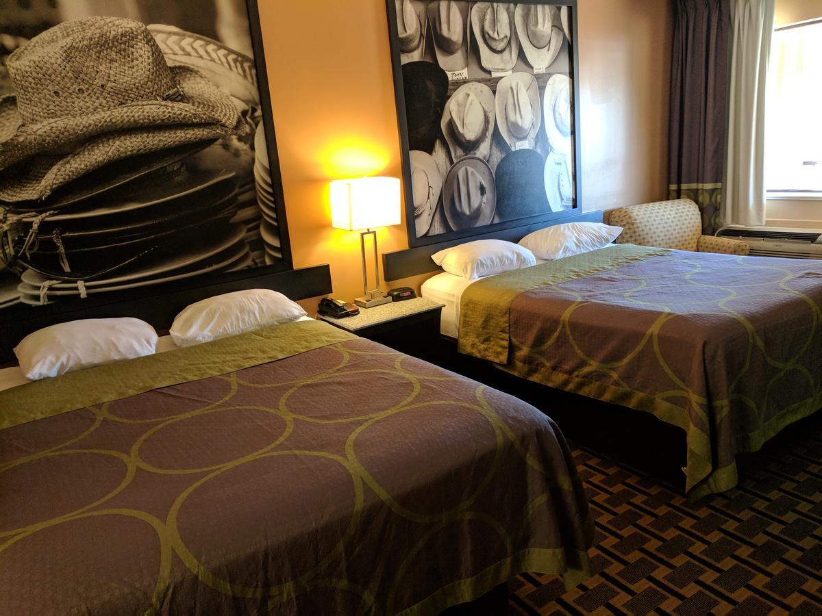Super 8 By Wyndham Houston/Willowbrook Hwy 249 מראה חיצוני תמונה