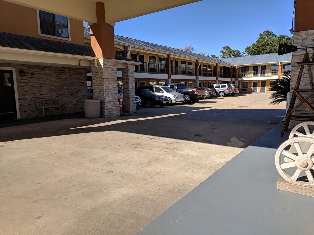 Super 8 By Wyndham Houston/Willowbrook Hwy 249 מראה חיצוני תמונה