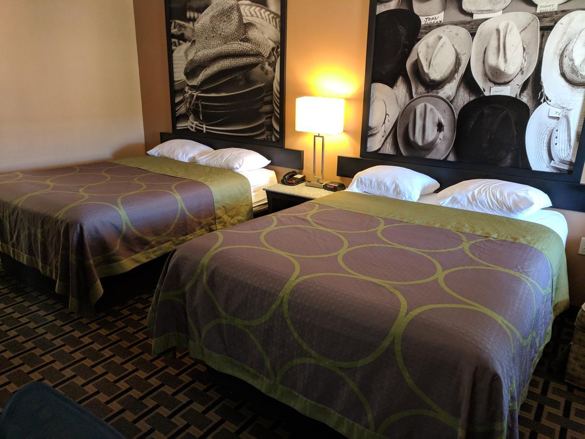 Super 8 By Wyndham Houston/Willowbrook Hwy 249 מראה חיצוני תמונה