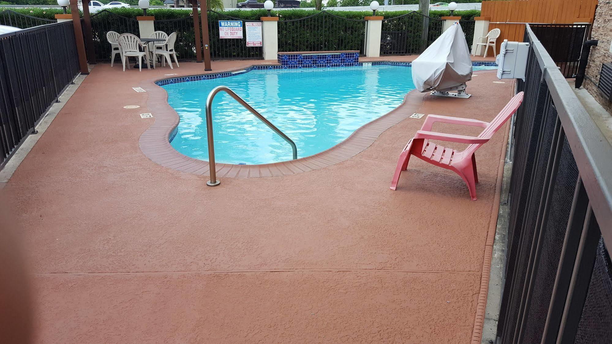 Super 8 By Wyndham Houston/Willowbrook Hwy 249 מראה חיצוני תמונה